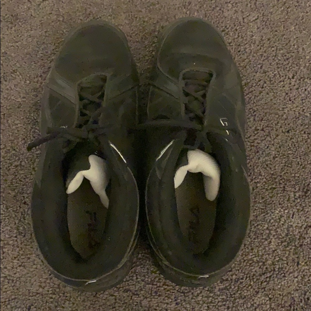 men’s fila sneakers